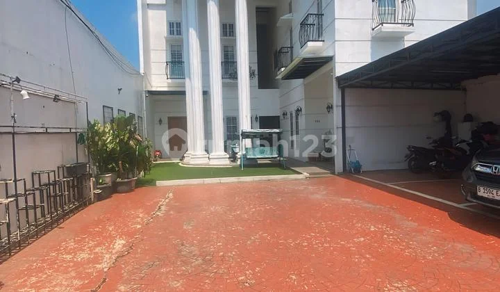 For Sale Rumah Mewah Dengan Dua Bangunan Terpisah Siap Huni