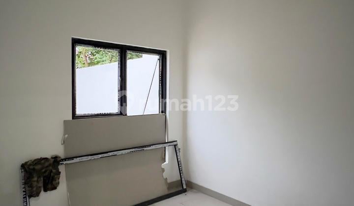 Dijual Rumah Baru di Kav DKI Meruya Selatan 5x20