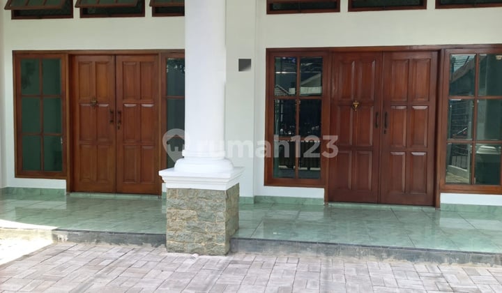 Disewakan Ruang Depan dan Halaman di Jl Cendrawasi Raya