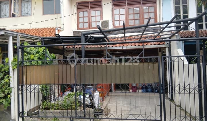 Rumah 2 Lantai SHM di Sayap Supratman Cocok untuk Keluarga Muda