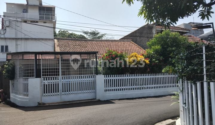 Rumah 1 Lt. Di Tengah Kota Bandung Cocok Untuk Orang Tua