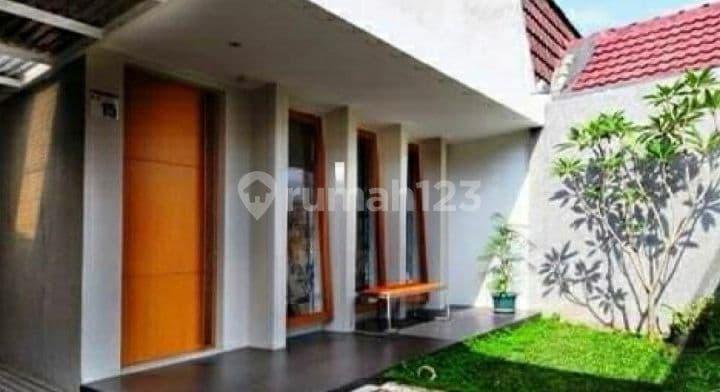 Ready-to-occupy house in Taman Meruya Ilir, West Jakarta