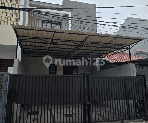 Rumah bagus siap huni di daerah kelapa lilin jakarta utara