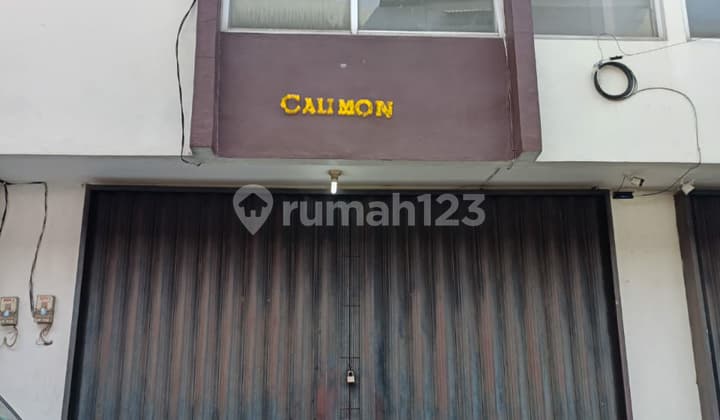 Cheap Shop House For Sale, Good for Business in Cipadu Tangerang, SHM Negotiable