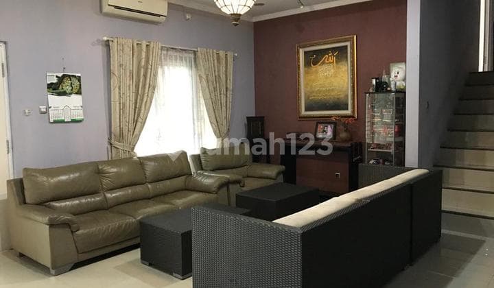 Rumah Bagus 2 Lantai Dalam Cluster Bebas Banjir Lokasi Strategis Dekat Stasiun KRL Jurangmangu Bintaro Tangerang Selatan SHM Nego