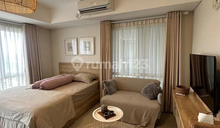 Luxury Studio Fully Furnished Breeze Apartment Bintaro Jaya Near Pondok Ranji KRL Station Negotiable