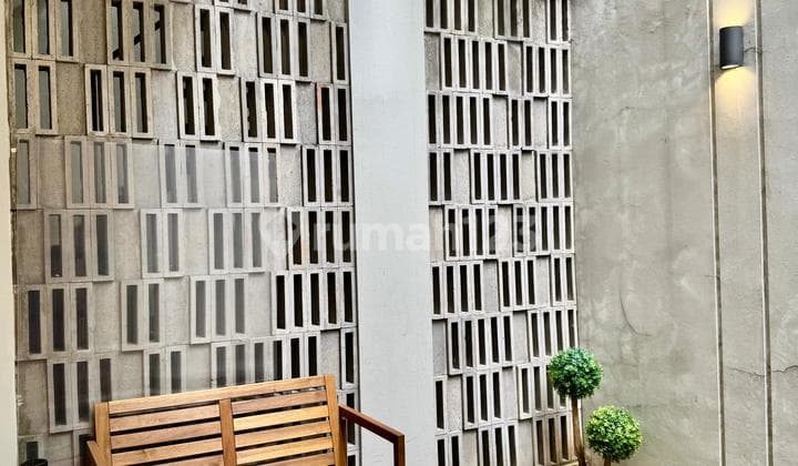 Rumah Bagus Siap Huni Discovery Bintaro Jaya 2 Lantai Lokasi Strategis Dekat Tol Parigi Tangerang Selatan SHM Nego