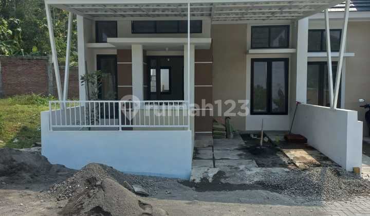 Rumah Modern Minimalis Dekat Kota Bantul