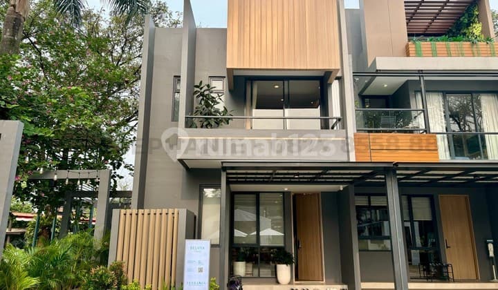 Rumah di Lokasi Strategis Bsd Harga 2,1 M Dengan 3 Kamar