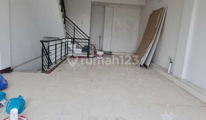 Shop for Rent for Business, Restaurant, Office in Harapan Indah