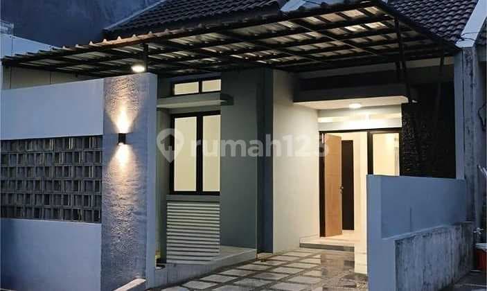 For Quick Sale, Good House Ready to Occupy in Harapan Mulya, Bekasi