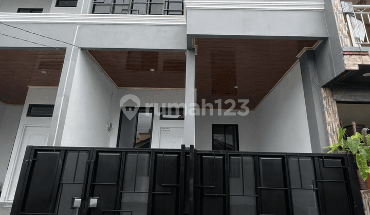 Dijual Rumah Baru 2 Lantai Termurah di Harapan Indah Bekasi