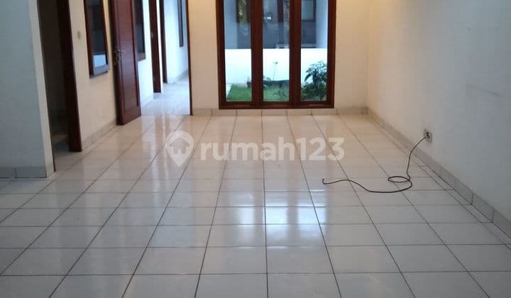 Minimalist house in Batununggal, Indah Mulia Raya, Bandung is good.