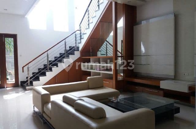 Nice Rental House, SHM, 2 Floors, South.