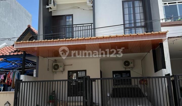 Rumah Terenovasi Semi Furnished di Regency Melati Mas Bsd Tangerang