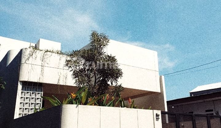 Rumah Siap Huni dengan Sentuhan Interior Lokasi Strategis di Pagedangan Tangerang