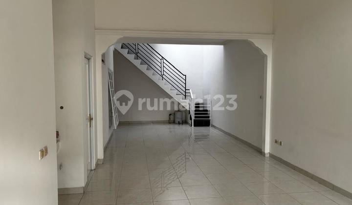 Disewakan Rumah Sudah Renovasi Siap Huni Cluster Delatinos Santiago