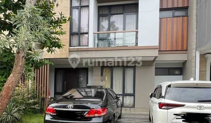 Rumah Cantik 2 Lantai Siap Huni Dalam Cluster Kota Wisata Cibubur