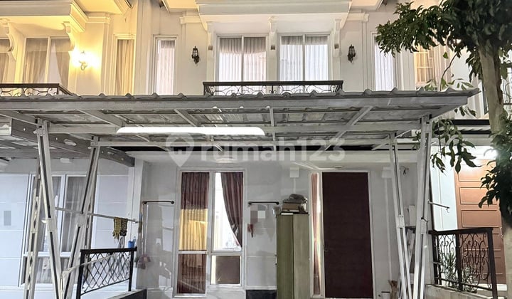 Di Jual Rumah 2 Lantai Rapi Siap Huni dengan Furnish