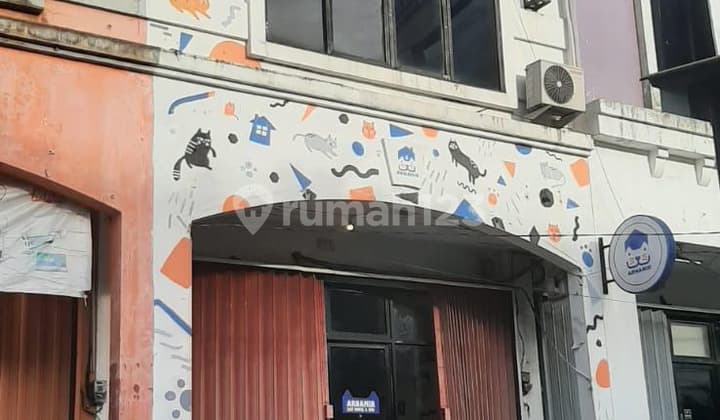 Disewakan Ruko 3Lantai Lokasi Strategis di Depan Plaza Cibubur