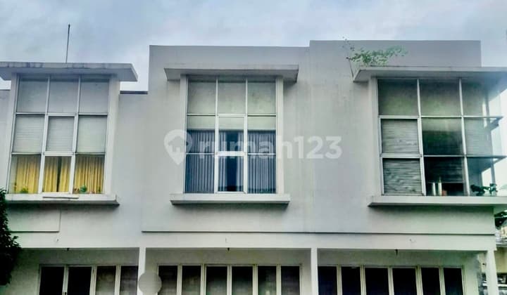 Di Jual Ruko 2 Lantai Siap Huni Semi Furnish di Citra Gran
