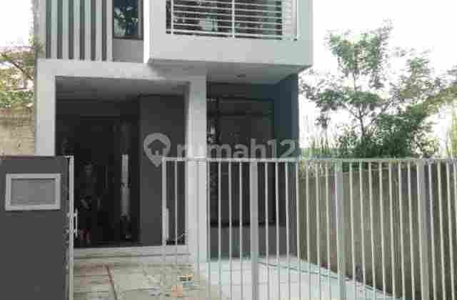 Nice New House Shm Kertomenanggal Near Petra University Nice New House Shm Kertomenanggal Near Petra University