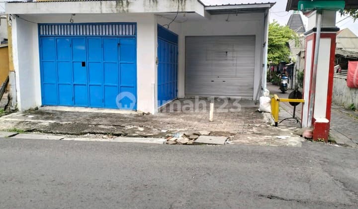 Dijual 2 TOKO di jln Zamhuri Rungkut Surabaya Strategis 1 Lantai