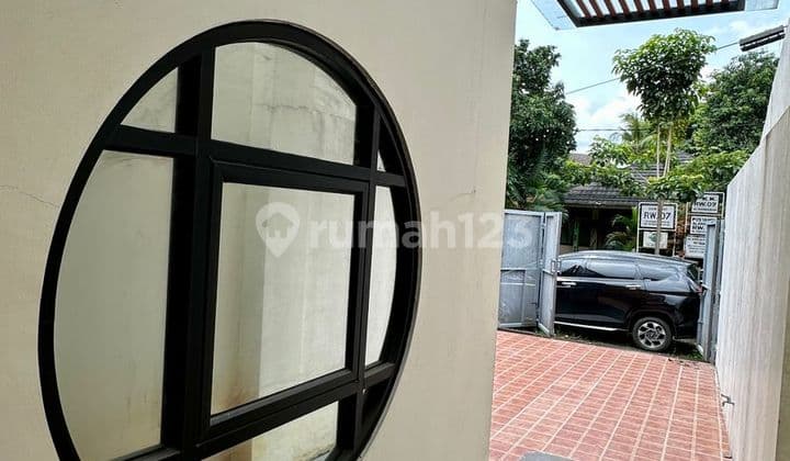 Rumahdekat Pintu Tol Petukangan Pesanggrahan Permai