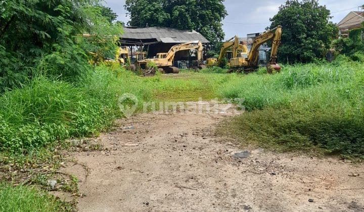 For sale a strategic plot of land.