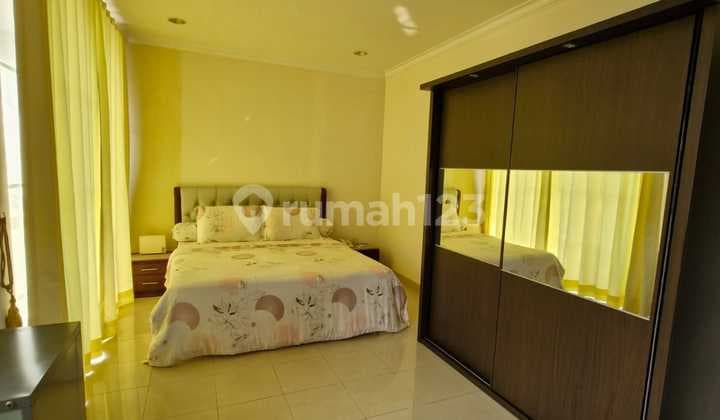 Rumah PIK BGM Ukuran 8x18 2.5 Lantai Sudah SHM Rapi Siap Huni