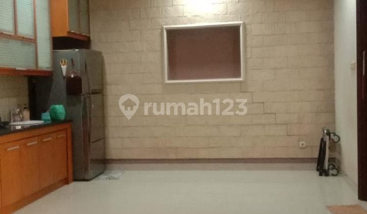 Rumah BGM PIK Ukuran 8x15 2lt Sudah Renov Semi furnish Siap Huni