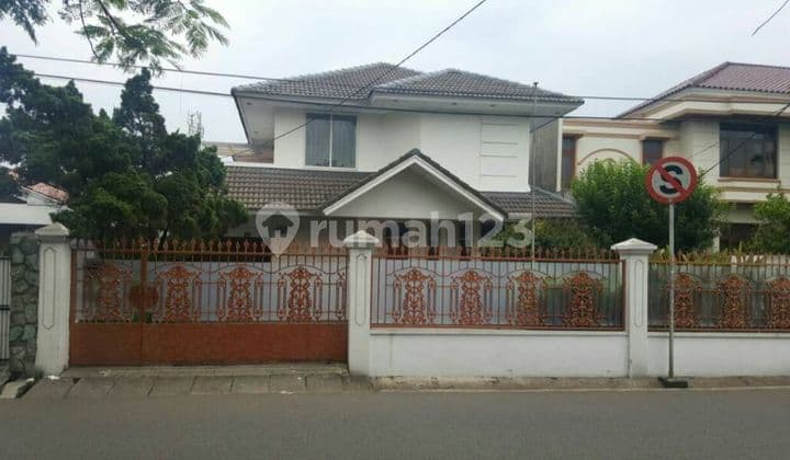 Rumah Rapi Bisa Untuk Usaha di Otista Jatinegara