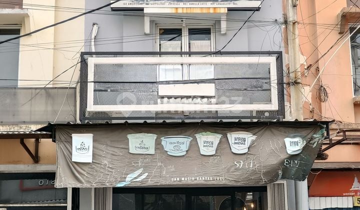 Ruko Beserta Usaha Cafe di Harapan Indah Bekasi