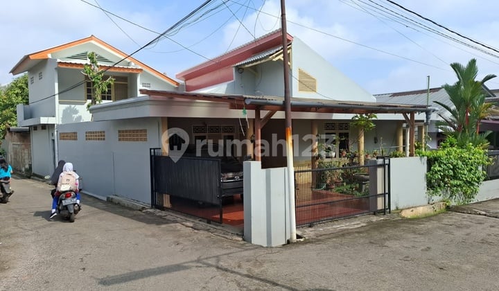 Quick Sale of Corner House in Pondok Jatimurni Bekasi