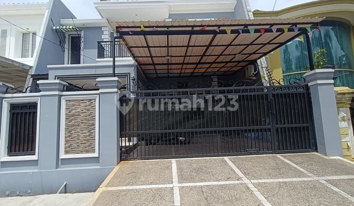 Selling Neat, Ready-to-Occupy House in Cempaka Putih Tengah