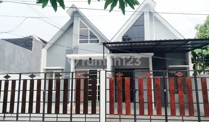 Rumah 2 Lantai di Kebraon Surabaya Dekat Royal Plaza & Tol Gunung Sari