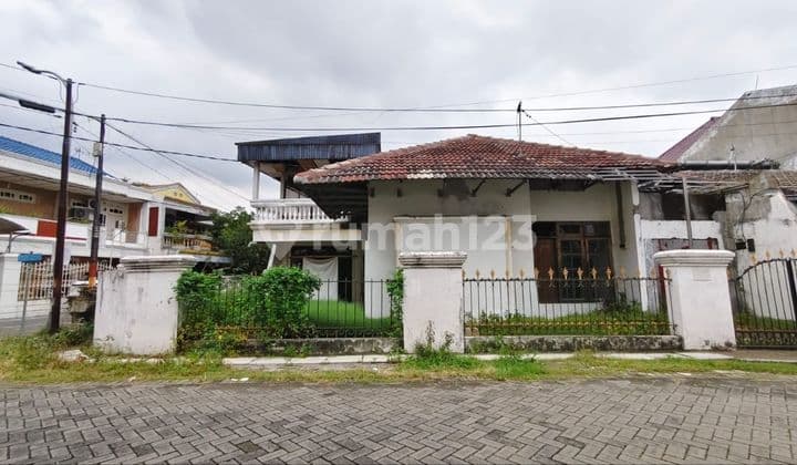 Rumah Hook Hitung Tanah Perum Bendul Merisi Dekat Polda & Plaza Marina