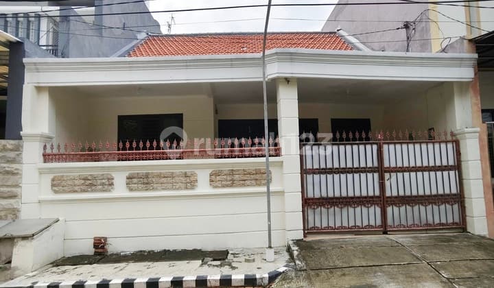 Rumah Kokoh Siap Huni di Mulyosari Surabaya Dekat I T S dan Pakuwon