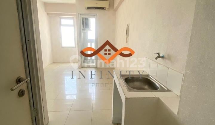 Green Bay Pluit Studio Apartment Unfurnished with Sea View