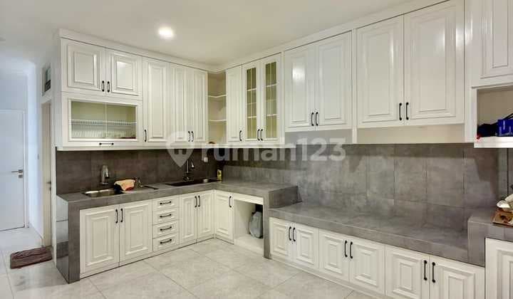 Kebayoran Baru House, South Jakarta, Certificate of Ownership