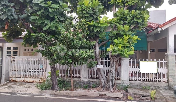 Rumah di Pancoran, Jakarta Selatan SHM 3 Kamar Tidur