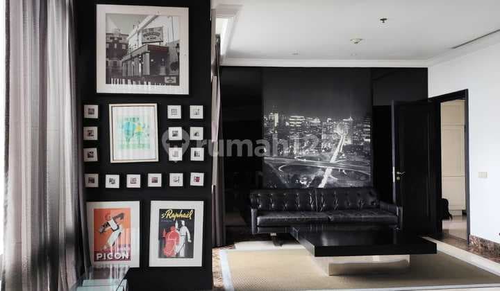 Apartment Four Seasons Residence 3 BR Bagus Furnished