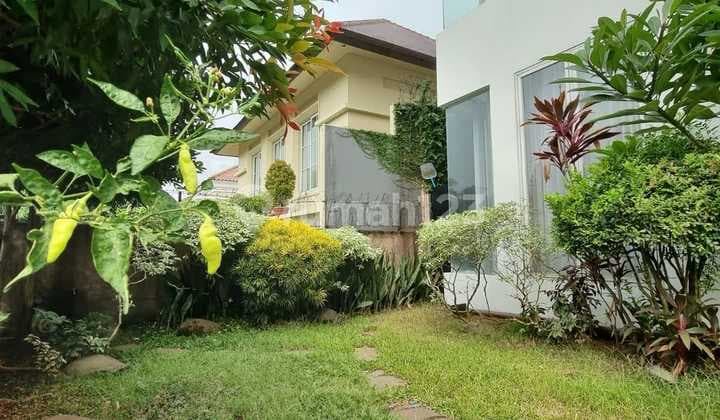 Rumah Mewah di Pondok Indah, Jakarta Selatan Ada Kolam Renang