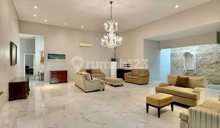Rumah Cipete, Jakarta Selatan ada Kolam Renang