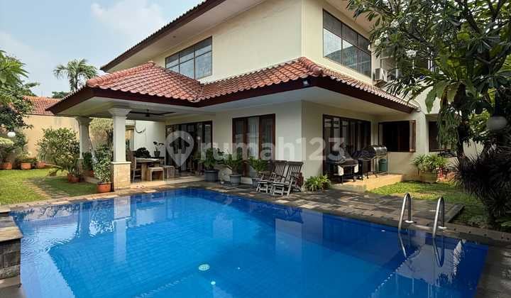 Rumah Tropical Ampera, Jakarta Selatan Semi Furnished