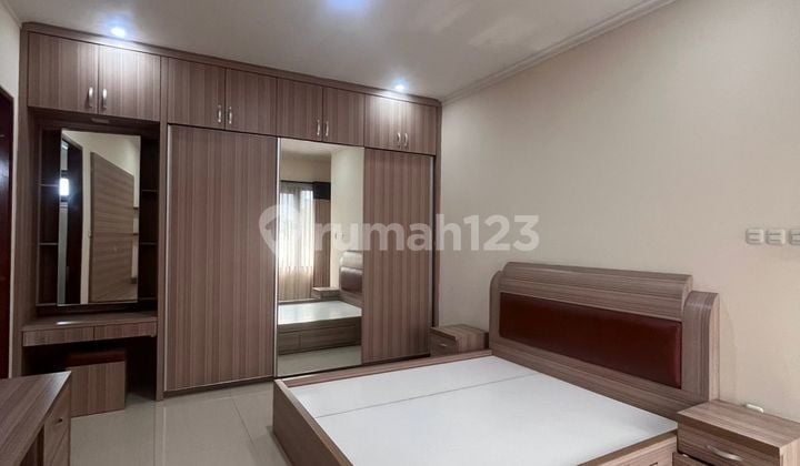 Rumah, 2 Lantai Minimalis Dalam Townhouse Cipete, Jakarta Selatan