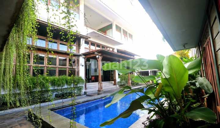 Rumah Lebak Bulus, Jakarta Selatan Parkir Basement 10 Mobil