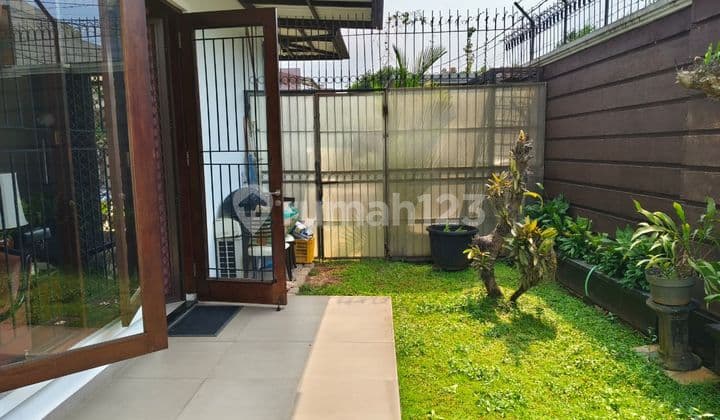 Rumah Pinang, Pondok Labu, Jakarta Selatan Hadap Barat & Utara