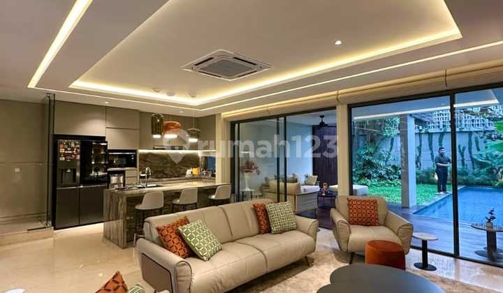 Rumah di Bangka Kemang Jakarta Selatan Dekat SCBD