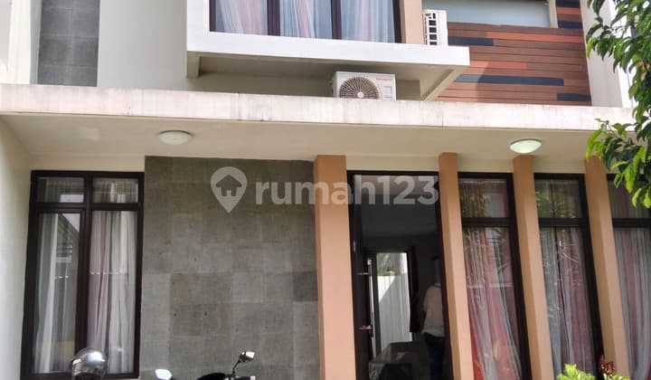 For Rent Cosmo Cluster House - Lippo Cikarang | Semi-Furnished | Strategic Location